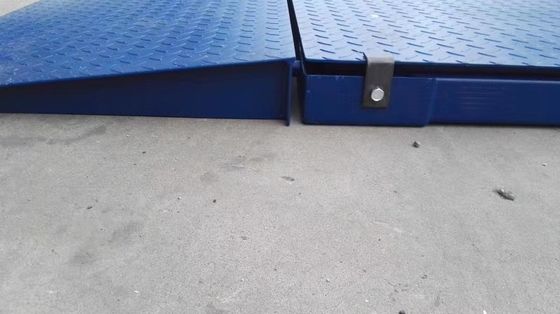 Escala de 5 toneladas do assoalho da plataforma de Digitas com rampa/escalas industriais portáteis do assoalho